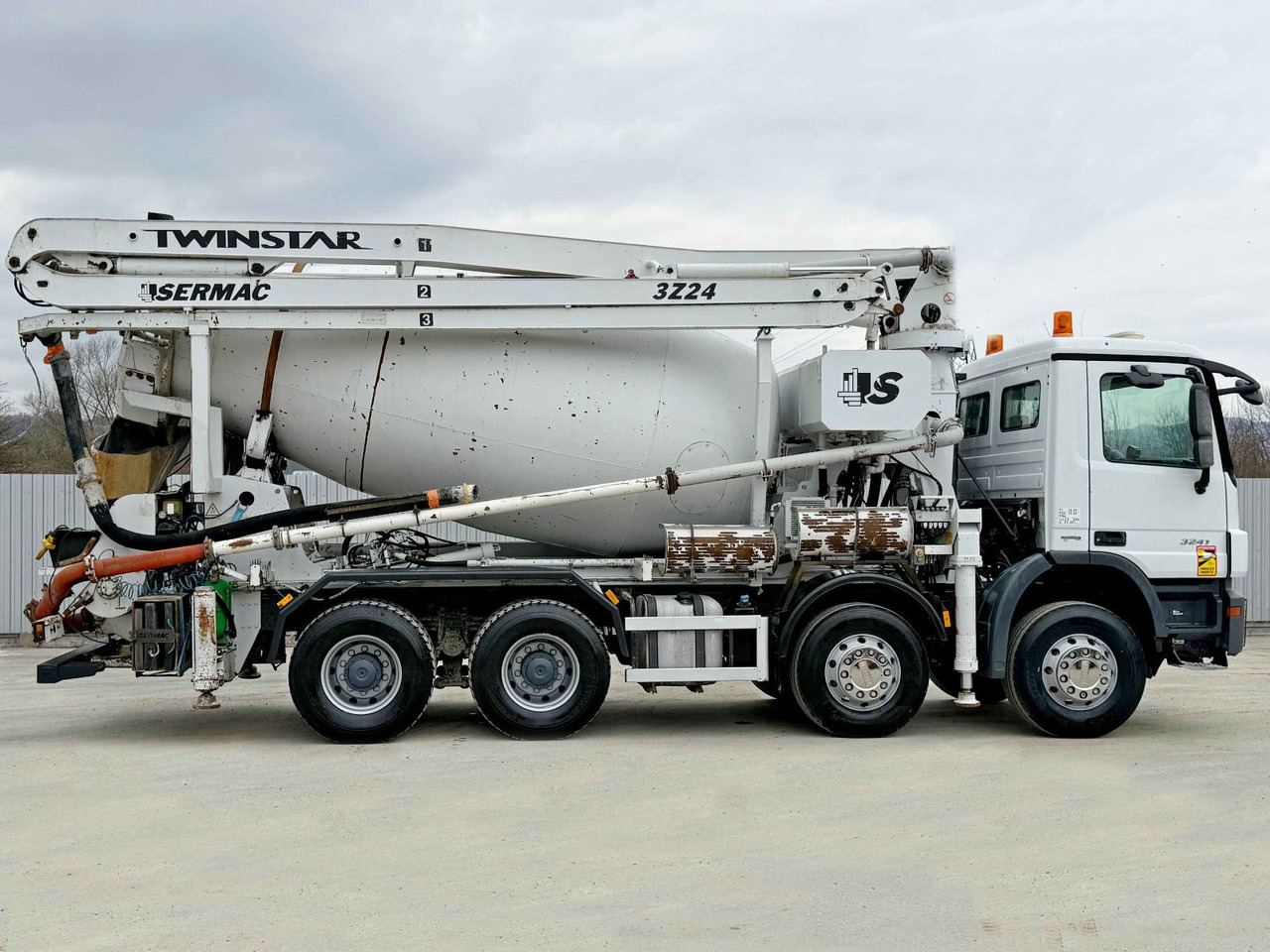 Mercedes-Benz ACTROS 3241 * Betonpumpe 24 m + FUNK / 8x4 - Автобетононасос: фото 3 Mercedes-Benz ACTROS 3241 * Betonpumpe 24 m + FUNK / 8x4 - Автобетононасос: фото 3