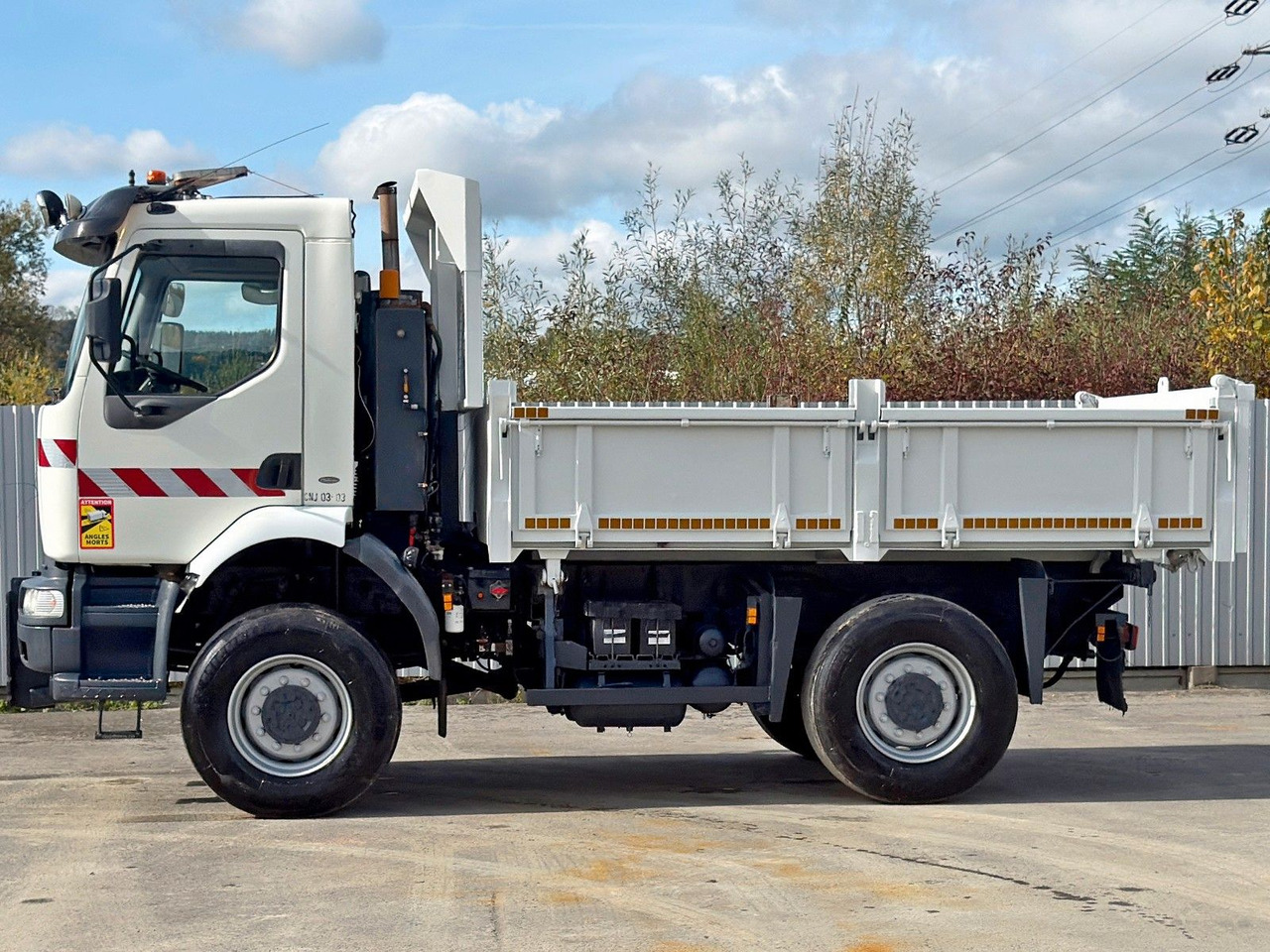 Renault MIDLUM 210 DCI* KIPPER 3,60m * 4x4 - Самосвал: фото 5 Renault MIDLUM 210 DCI* KIPPER 3,60m * 4x4 - Самосвал: фото 5