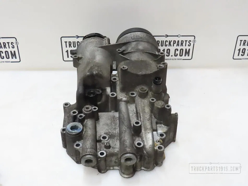 MAN 51.05000-7040 D2066 Oliekoeler - Двигатель и запчасти для Грузовиков: фото 1 MAN 51.05000-7040 D2066 Oliekoeler - Двигатель и запчасти для Грузовиков: фото 1