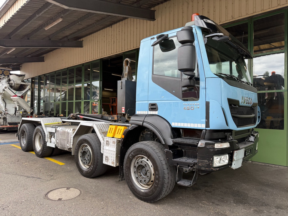 IVECO 340T45 Trakker 8x4 - Крюковой мультилифт: фото 1 IVECO 340T45 Trakker 8x4 - Крюковой мультилифт: фото 1