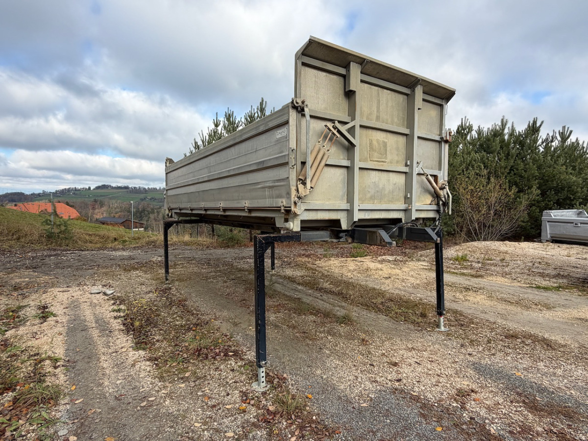 RENAULT C520 8x4 Wechselsystem Siloki + Kipper - Самосвал: фото 3 RENAULT C520 8x4 Wechselsystem Siloki + Kipper - Самосвал: фото 3