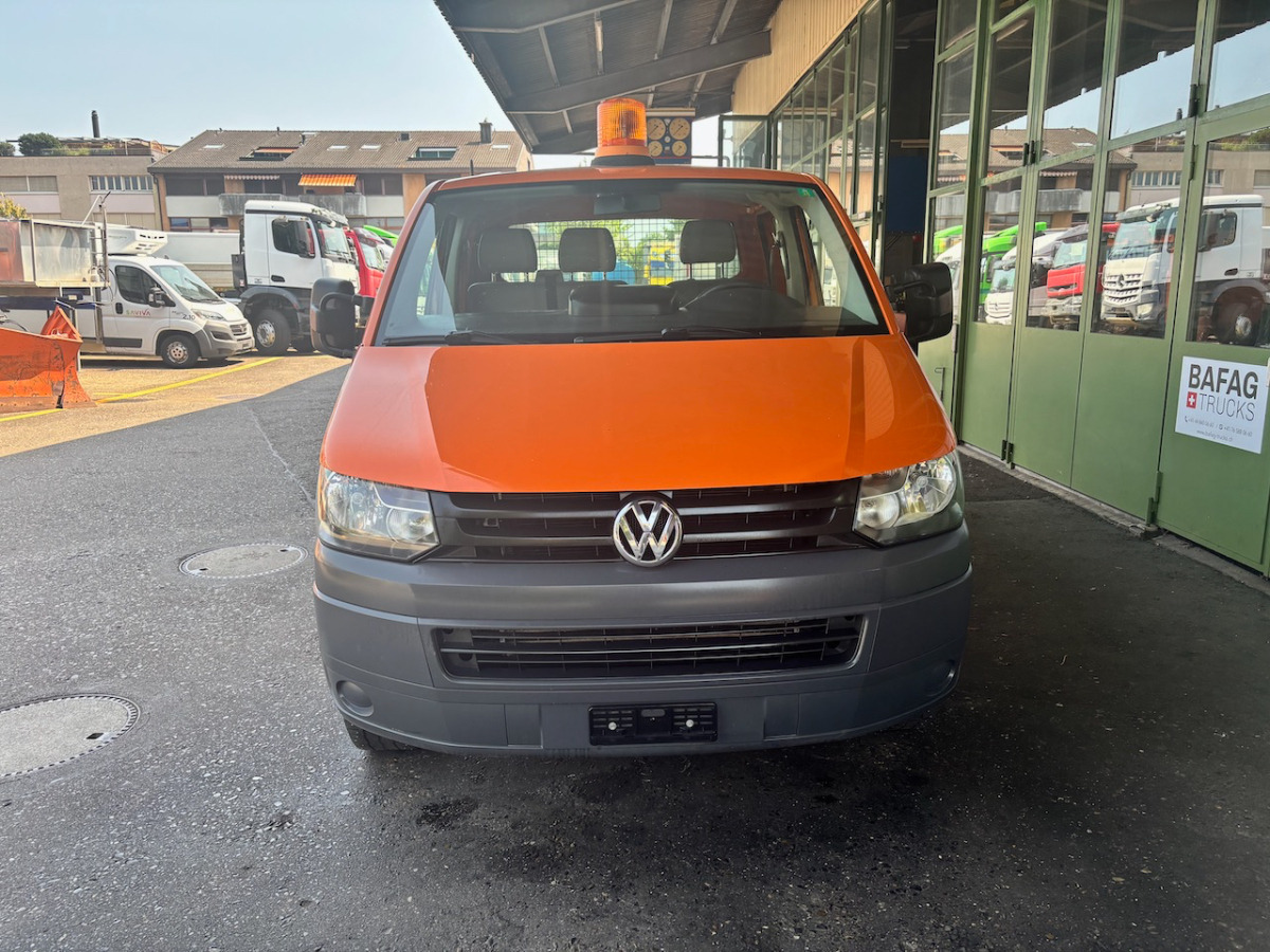 VW T5 Transporter - Малотоннажный бортовой грузовик: фото 2 VW T5 Transporter - Малотоннажный бортовой грузовик: фото 2