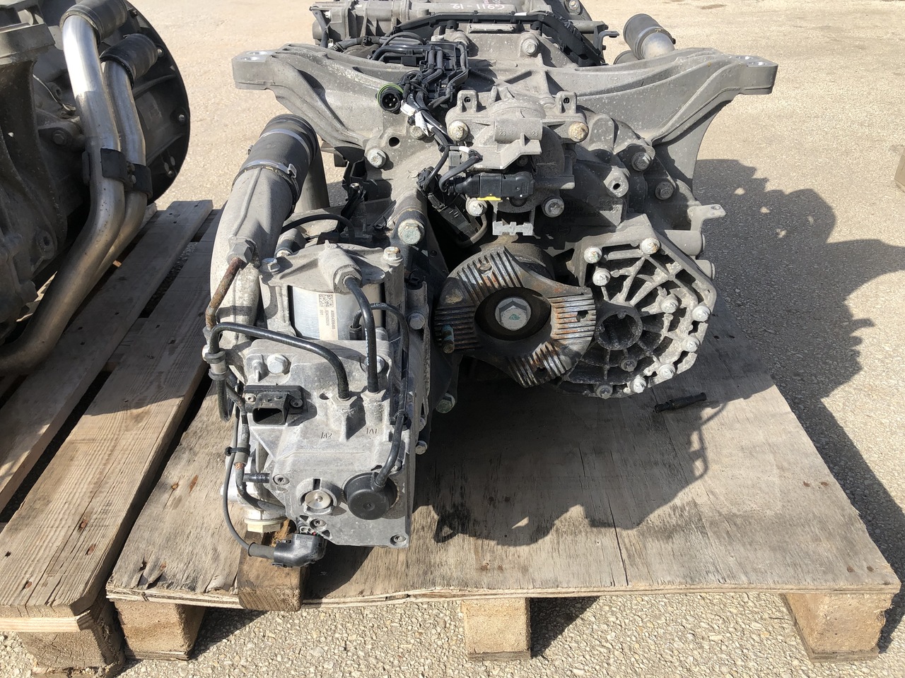 GEARBOX G211-12 ZKL RETARDER ACTROS MP4 (AVAILABLE 2PCS) - Коробка передач для Грузовиков: фото 5 GEARBOX G211-12 ZKL RETARDER ACTROS MP4 (AVAILABLE 2PCS) - Коробка передач для Грузовиков: фото 5