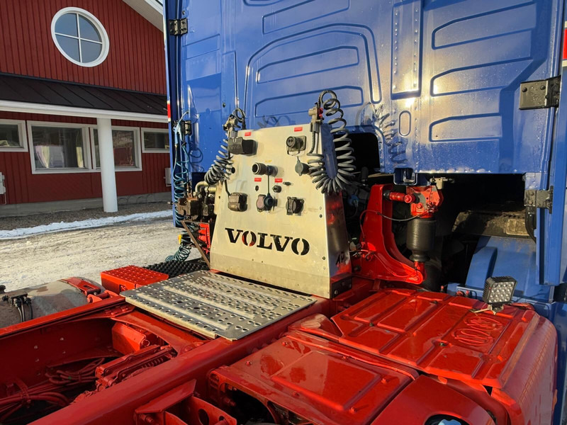 Тягач Volvo FH750: фото 7
