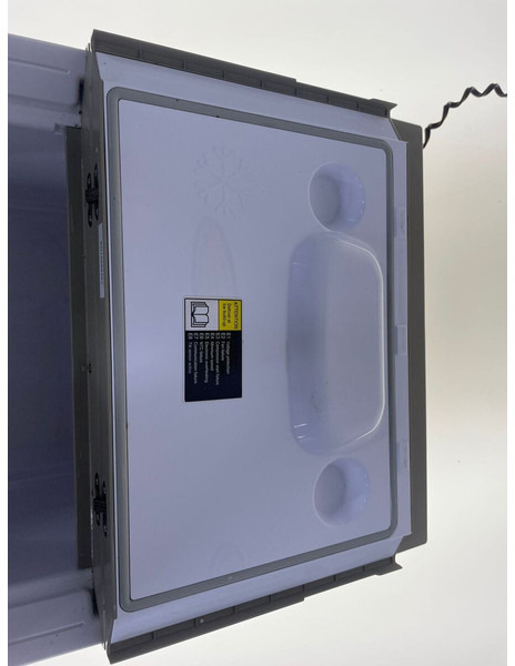 Volvo FH Fridge 82174070 - Кабина и интерьер: фото 4 Volvo FH Fridge 82174070 - Кабина и интерьер: фото 4