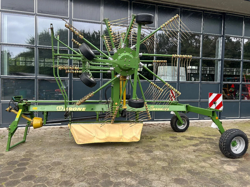 Krone Swadro 700 - Сеноворошилка: фото 1 Krone Swadro 700 - Сеноворошилка: фото 1