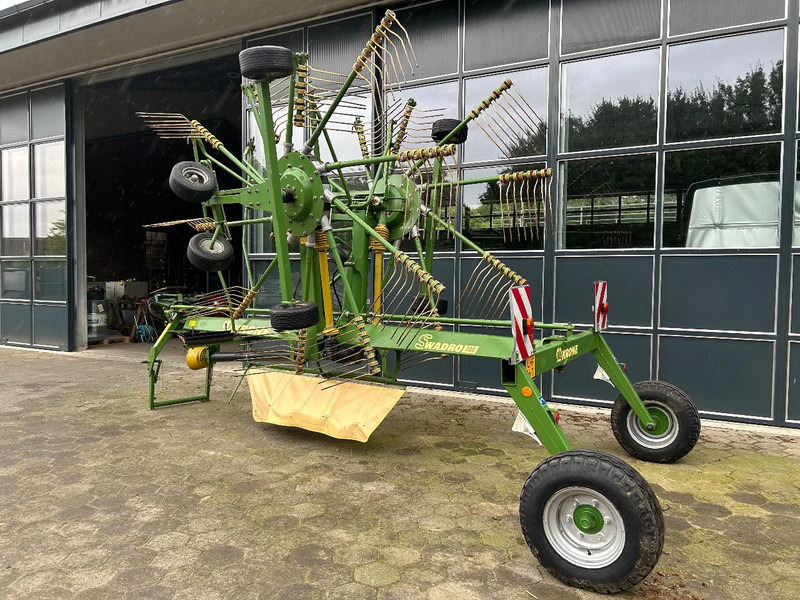 Krone Swadro 700 - Сеноворошилка: фото 2 Krone Swadro 700 - Сеноворошилка: фото 2