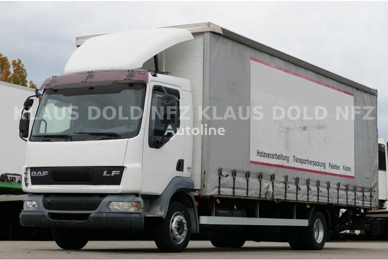 DAF LF 45.220 P+P + Tail lift - Тентованный грузовик: фото 1 DAF LF 45.220 P+P + Tail lift - Тентованный грузовик: фото 1