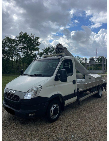 Iveco Lifting basket 16 m - Фургон: фото 1 Iveco Lifting basket 16 m - Фургон: фото 1