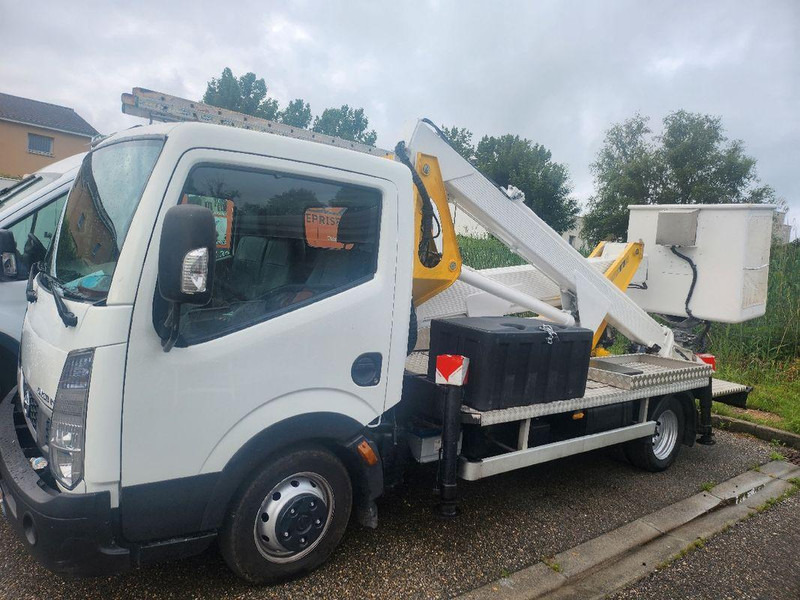 Nissan Cabstar Lifting basket - Multitel 17 m - Фургон: фото 1 Nissan Cabstar Lifting basket - Multitel 17 m - Фургон: фото 1