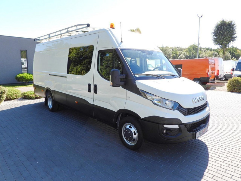 Iveco DAILY 35C17 FURGON BRYGADÓWKA 6 MIEJSC TEMPOMAT BLIŹNIACZE KOŁA - Фургон с закрытым кузовом: фото 4 Iveco DAILY 35C17 FURGON BRYGADÓWKA 6 MIEJSC TEMPOMAT BLIŹNIACZE KOŁA - Фургон с закрытым кузовом: фото 4