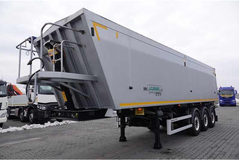 Janmil WYWROTKA / 42 m3 / TYŁ KLAPA / SAF / OŚ PODNOSZONA / ALUFELGI / - Самосвальный полуприцеп: фото 2 Janmil WYWROTKA / 42 m3 / TYŁ KLAPA / SAF / OŚ PODNOSZONA / ALUFELGI / - Самосвальный полуприцеп: фото 2
