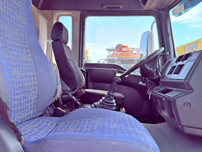 Самосвал MAN TGA 33.360 * KIPPER 5,20 m + BORDMATIC / 6x4*TOP: фото 11 Самосвал MAN TGA 33.360 * KIPPER 5,20 m + BORDMATIC / 6x4*TOP: фото 11