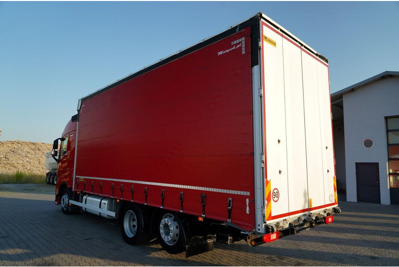 Volvo FH 460 / FIRANKA / 6x2 / PODNOSZONY DACH / I-PARK COOL / OŚ PODN - Тентованный грузовик: фото 5 Volvo FH 460 / FIRANKA / 6x2 / PODNOSZONY DACH / I-PARK COOL / OŚ PODN - Тентованный грузовик: фото 5