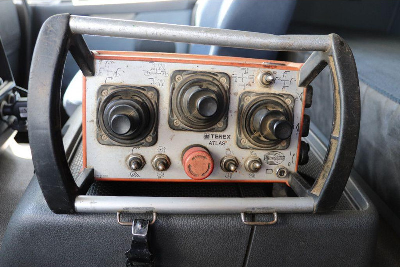 Грузовик бортовой/ Платформа, Автоманипулятор Volvo FM370 E5 VEB Kran Atlas 190.2E-A4 Funk: фото 8 Грузовик бортовой/ Платформа, Автоманипулятор Volvo FM370 E5 VEB Kran Atlas 190.2E-A4 Funk: фото 8