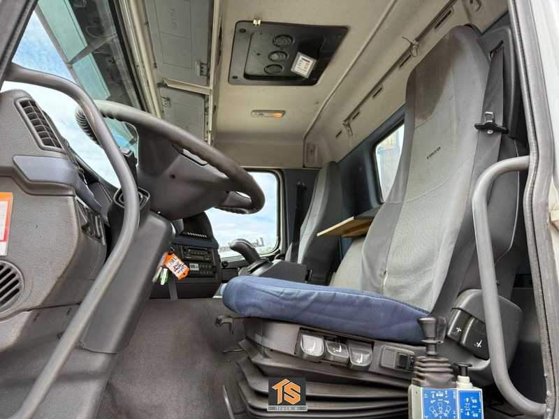 Volvo FM2000-T TERBERG 8X8 - EURO 5 - AUTOMATIC - KIPPER/TIPPER - NL TRUCK - ISOLATED HARDOX - TOP! - Самосвал: фото 4 Volvo FM2000-T TERBERG 8X8 - EURO 5 - AUTOMATIC - KIPPER/TIPPER - NL TRUCK - ISOLATED HARDOX - TOP! - Самосвал: фото 4