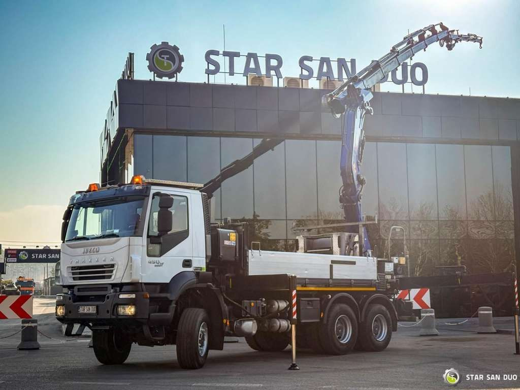 Iveco TRAKKER 450 6x6 PM41S FLY JIB Crane Kipper - Автоманипулятор: фото 1 Iveco TRAKKER 450 6x6 PM41S FLY JIB Crane Kipper - Автоманипулятор: фото 1