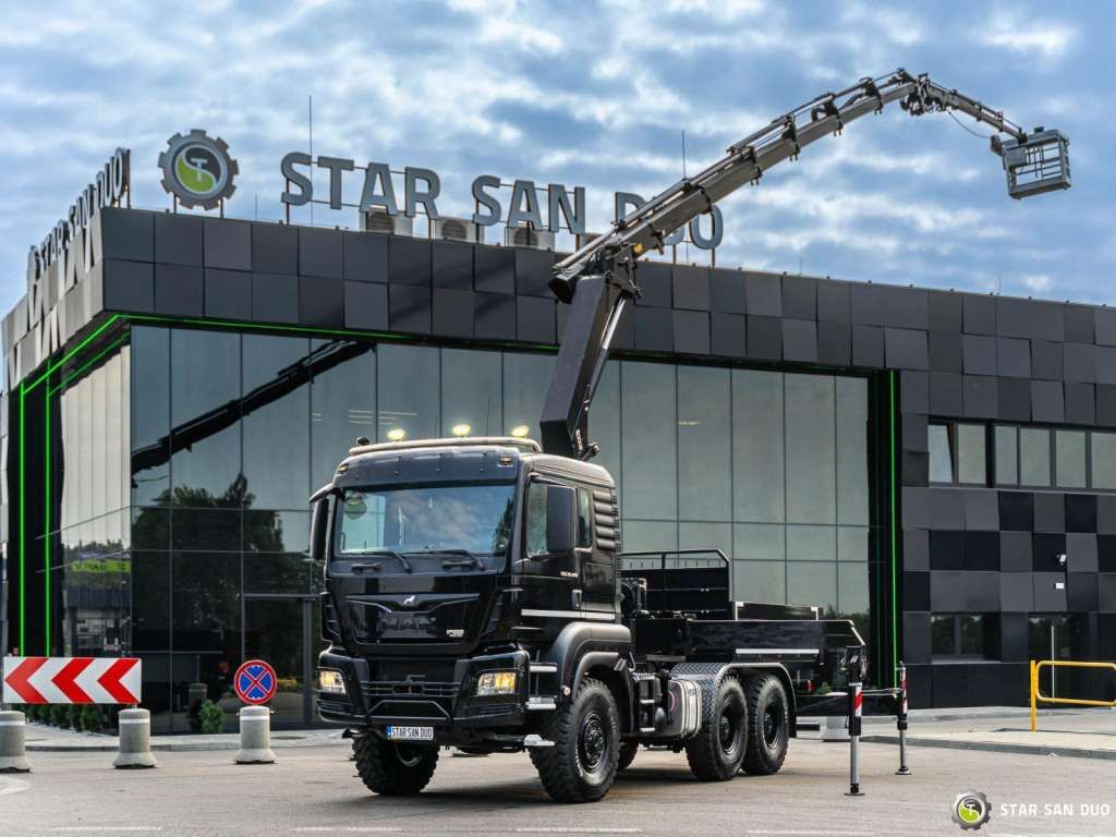 MAN TGS 26.420 6x6 HMF 3000 K6 Fly Jib Crane Basket - Автоманипулятор: фото 1 MAN TGS 26.420 6x6 HMF 3000 K6 Fly Jib Crane Basket - Автоманипулятор: фото 1