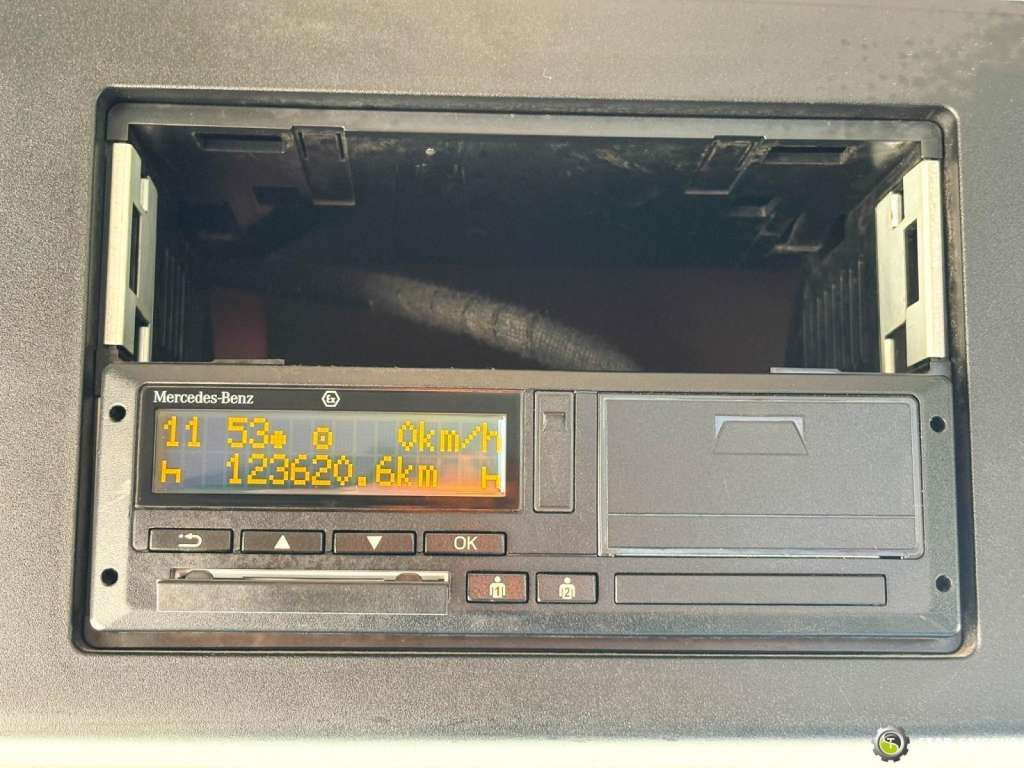 Самосвал Mercedes-Benz AROCS 3345 6x6 HMF 3220 Winch Crane Tipper: фото 14 Самосвал Mercedes-Benz AROCS 3345 6x6 HMF 3220 Winch Crane Tipper: фото 14