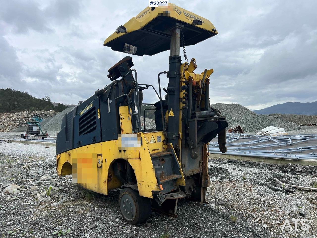 Bomag BM600/15 - Асфальтоукладочная техника: фото 1 Bomag BM600/15 - Асфальтоукладочная техника: фото 1
