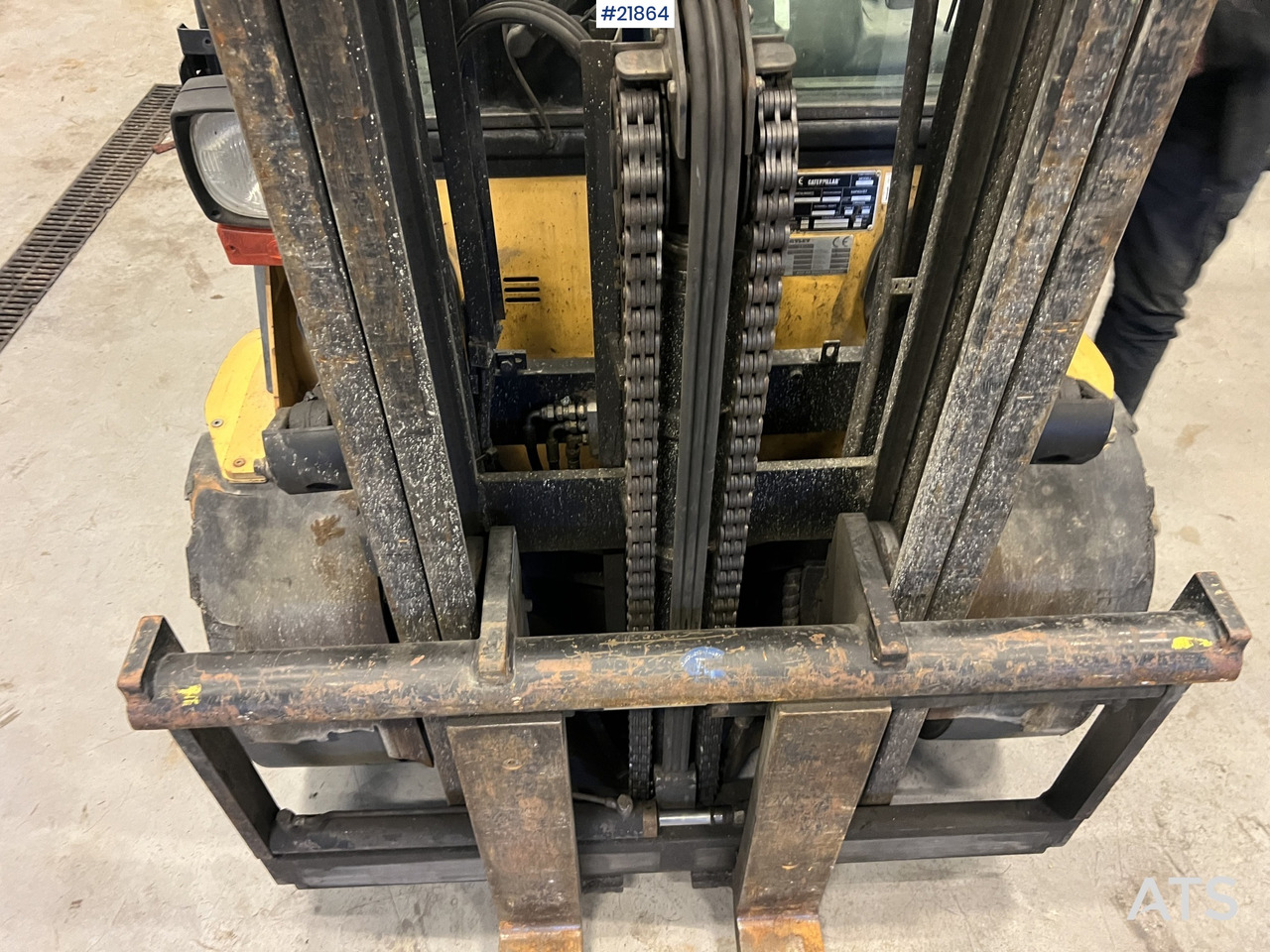 CAT DP30N truck - Дизельный погрузчик: фото 4 CAT DP30N truck - Дизельный погрузчик: фото 4