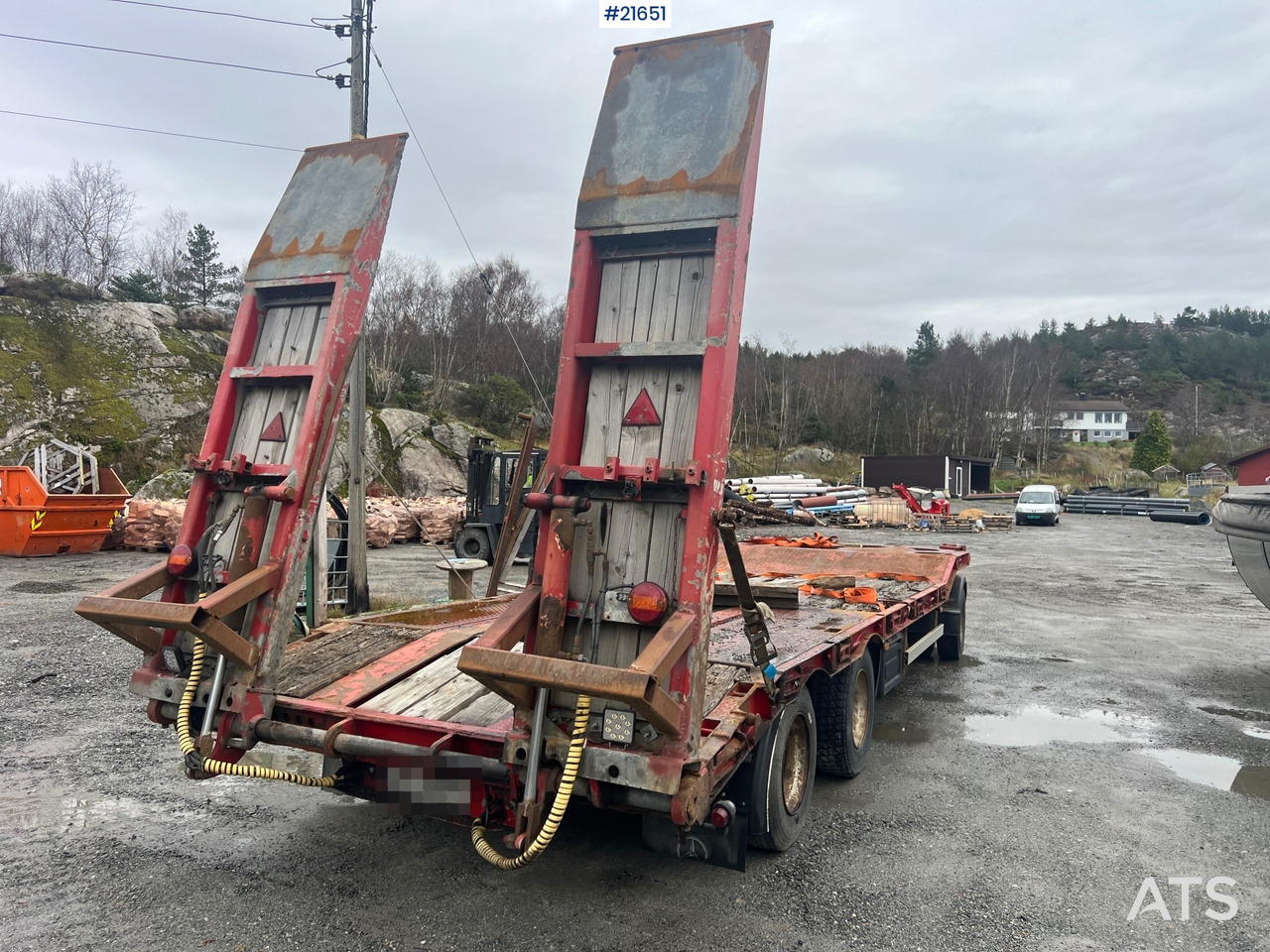 Damm 3 akslet maskinhenger m/ hydrauliske kjørebroer - Прицеп-автовоз: фото 4 Damm 3 akslet maskinhenger m/ hydrauliske kjørebroer - Прицеп-автовоз: фото 4