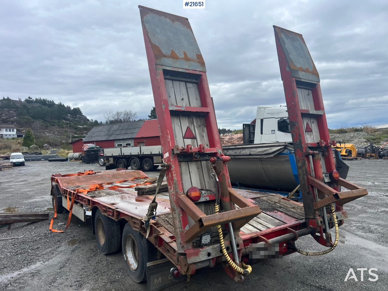 Damm 3 akslet maskinhenger m/ hydrauliske kjørebroer - Прицеп-автовоз: фото 2 Damm 3 akslet maskinhenger m/ hydrauliske kjørebroer - Прицеп-автовоз: фото 2