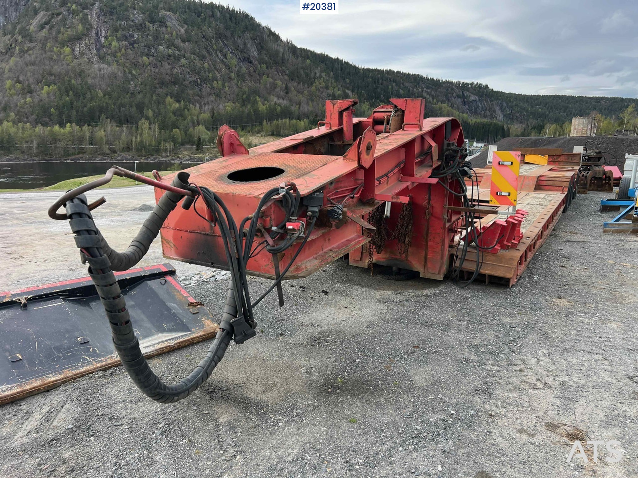 Hafo 1980 Hafo 3 akslet Brønntralle Rep.Objekt - Низкорамный полуприцеп: фото 5 Hafo 1980 Hafo 3 akslet Brønntralle Rep.Objekt - Низкорамный полуприцеп: фото 5