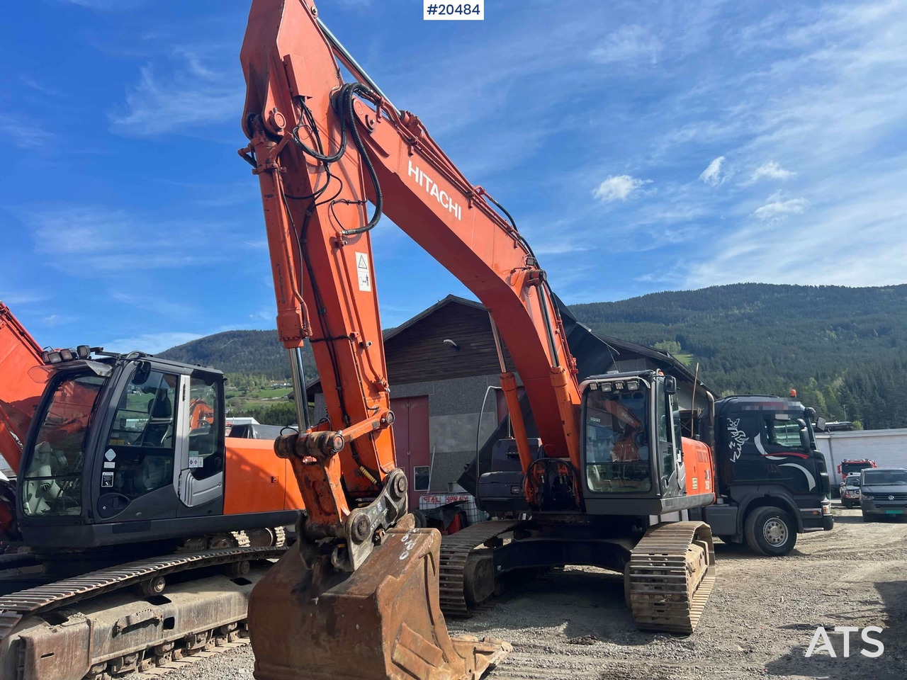 Hitachi ZX350LC-3 - Экскаватор: фото 2 Hitachi ZX350LC-3 - Экскаватор: фото 2