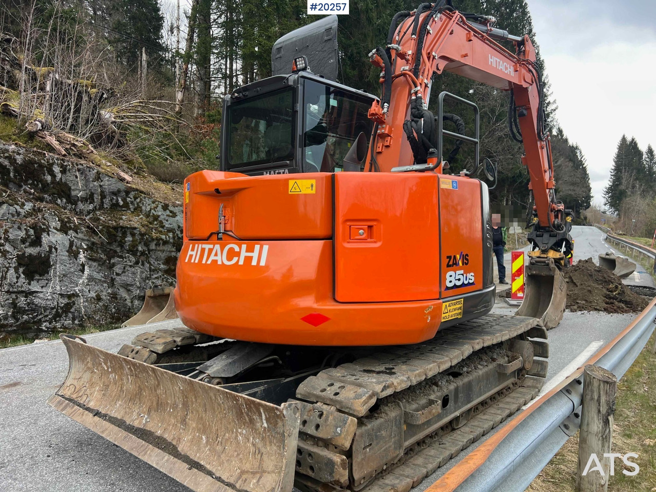 Экскаватор Hitachi ZX85 US-6: фото 11