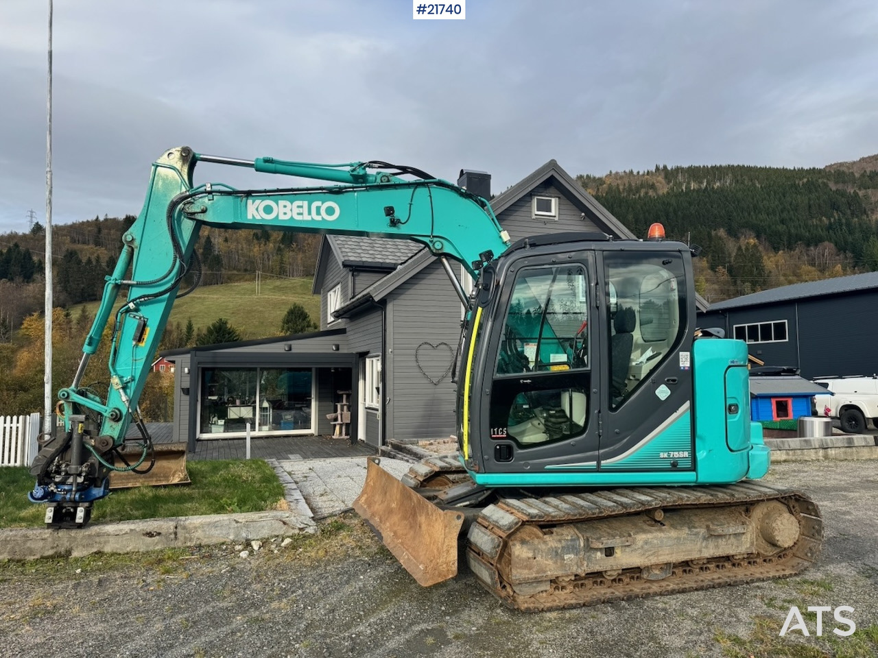 Kobelco 2018 Kobelco SK75SR-3E m/ Rototilt, 2 skuffer og Klype. 1850 timer! - Гусеничный экскаватор: фото 3 Kobelco 2018 Kobelco SK75SR-3E m/ Rototilt, 2 skuffer og Klype. 1850 timer! - Гусеничный экскаватор: фото 3