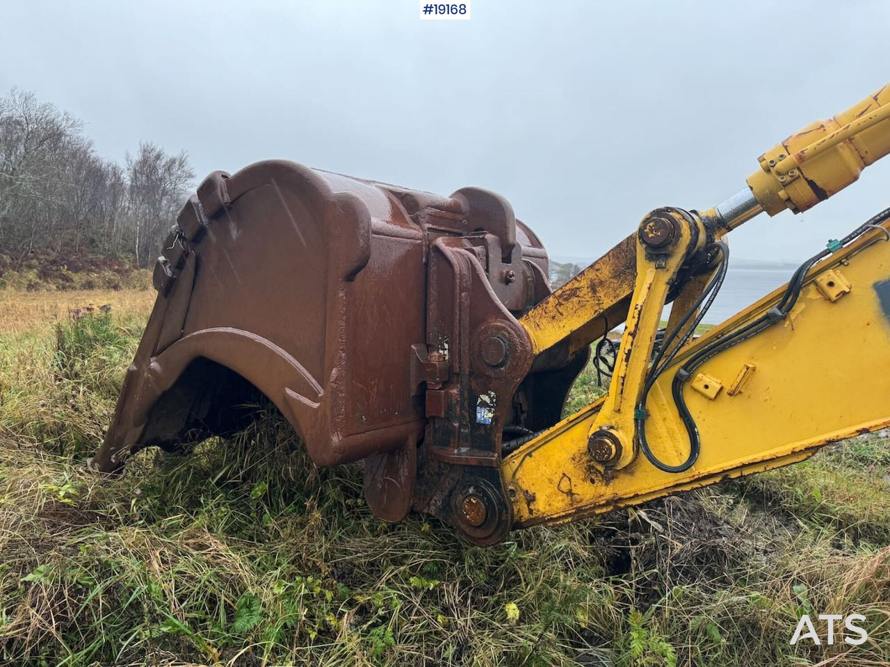 Экскаватор New Holland E385: фото 26