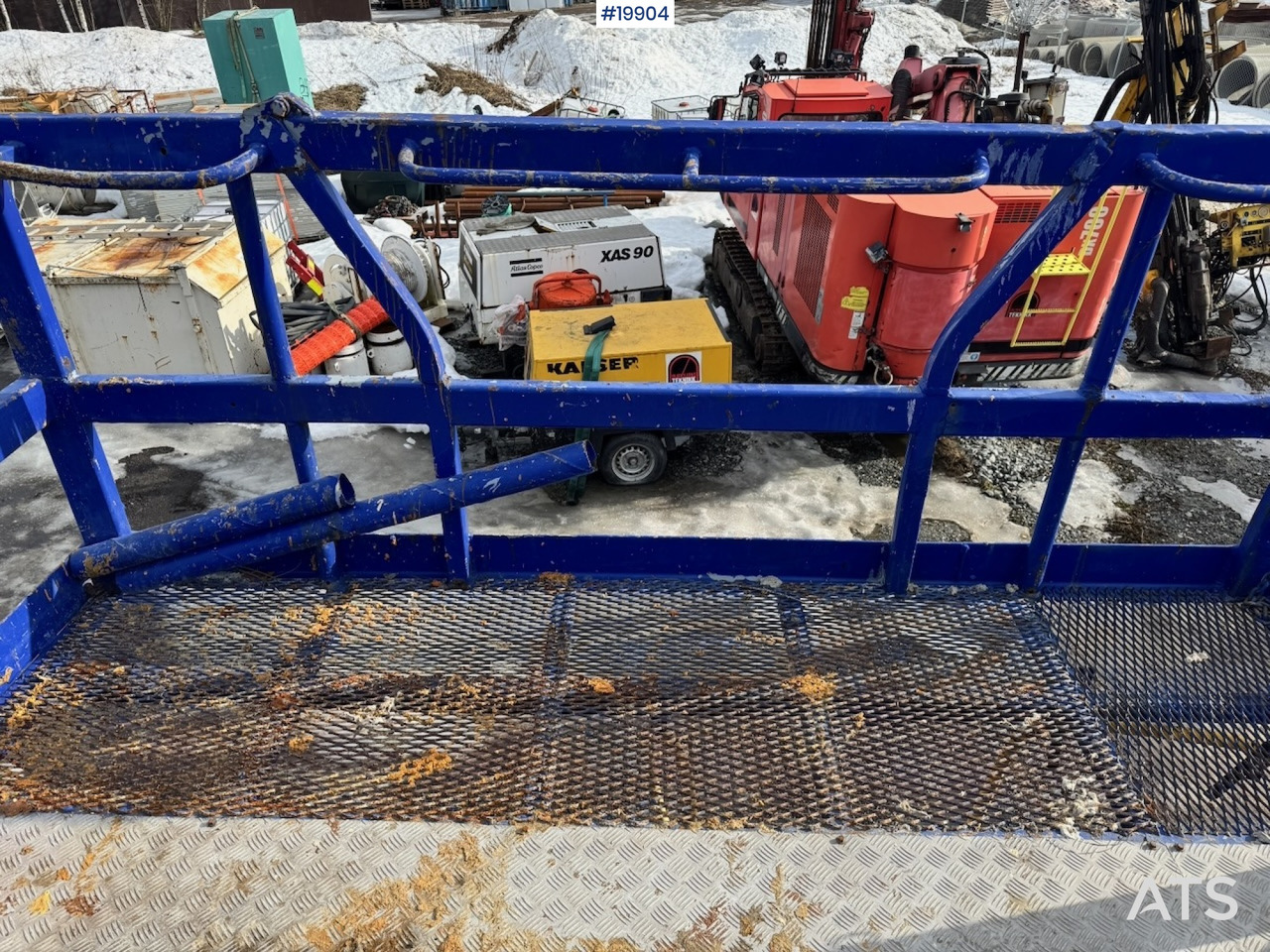 Грузовик с подъемником Scania P114: фото 30