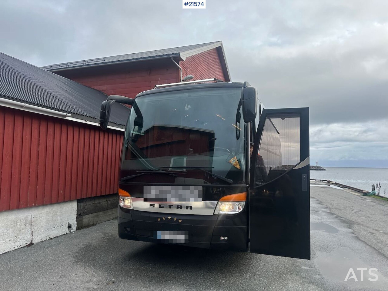 Setra S411 turbuss m/ 29+2+1 seter og vinterdekk. Lav km stand! - Туристический автобус: фото 1 Setra S411 turbuss m/ 29+2+1 seter og vinterdekk. Lav km stand! - Туристический автобус: фото 1