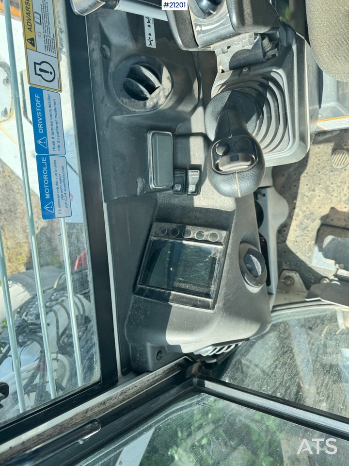 Гусеничный экскаватор Takeuchi TB280FR: фото 25 Гусеничный экскаватор Takeuchi TB280FR: фото 25