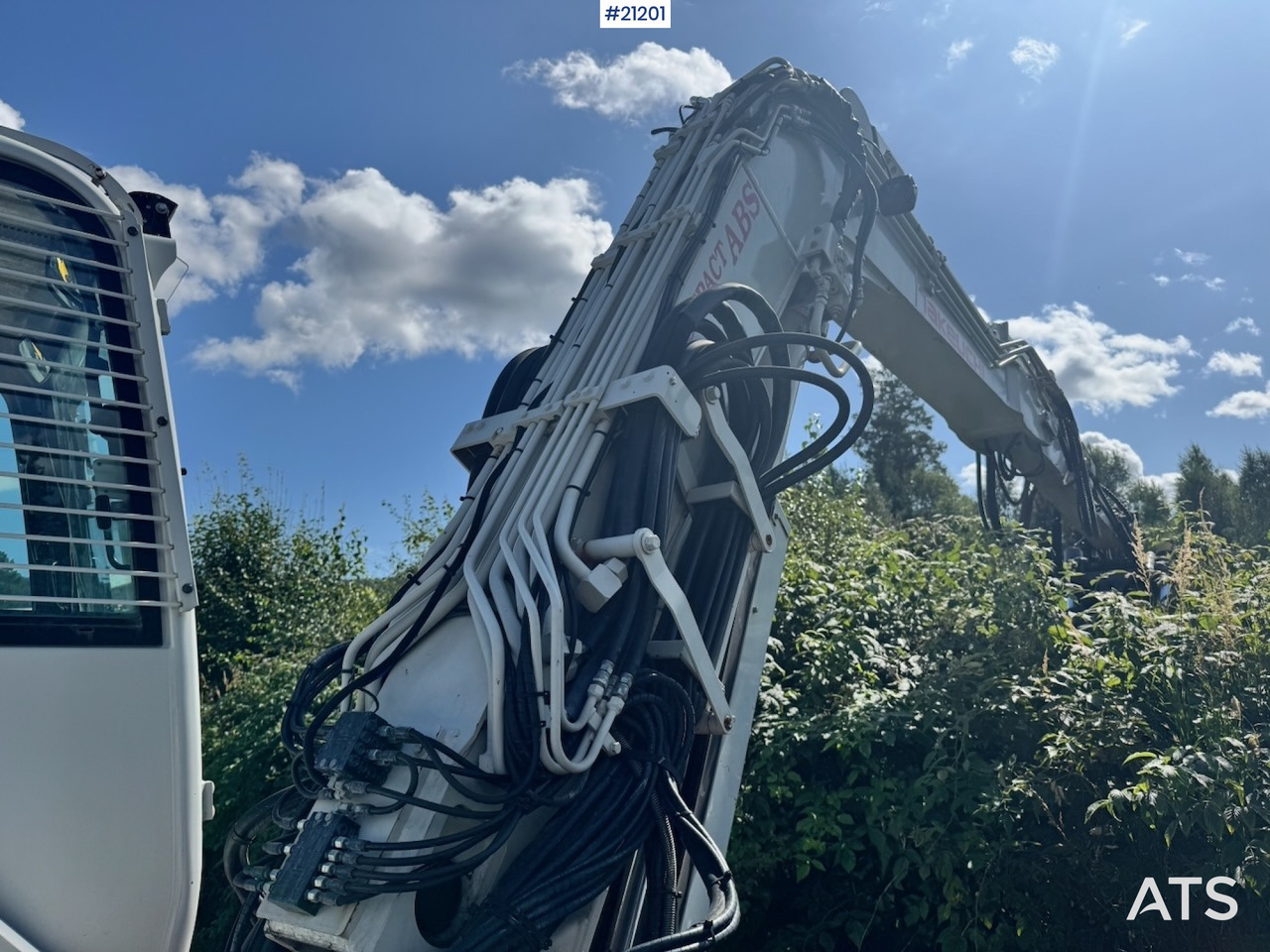 Гусеничный экскаватор Takeuchi TB280FR: фото 8 Гусеничный экскаватор Takeuchi TB280FR: фото 8