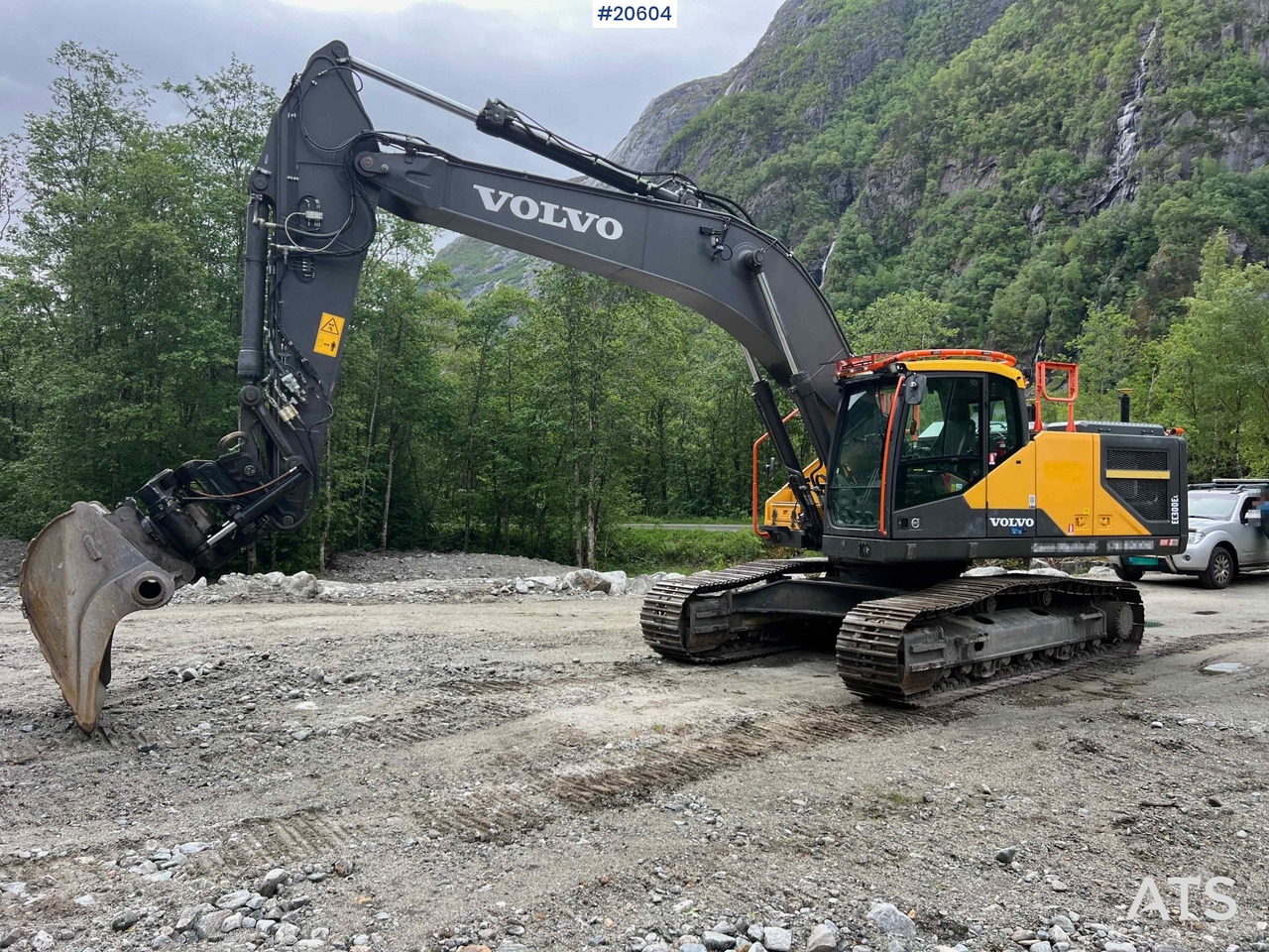 Volvo EC300 EL - Экскаватор: фото 1 Volvo EC300 EL - Экскаватор: фото 1