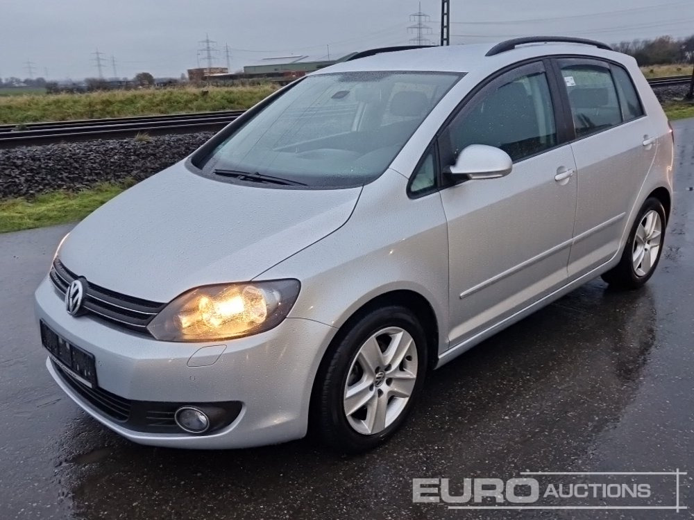 2009 Volkswagen Golf Plus, Petrol, Automatic Gearbox, AC, Electric Windows, All Weather Tyres (German Reg. Docs. Available) - Легковой автомобиль: фото 1 2009 Volkswagen Golf Plus, Petrol, Automatic Gearbox, AC, Electric Windows, All Weather Tyres (German Reg. Docs. Available) - Легковой автомобиль: фото 1