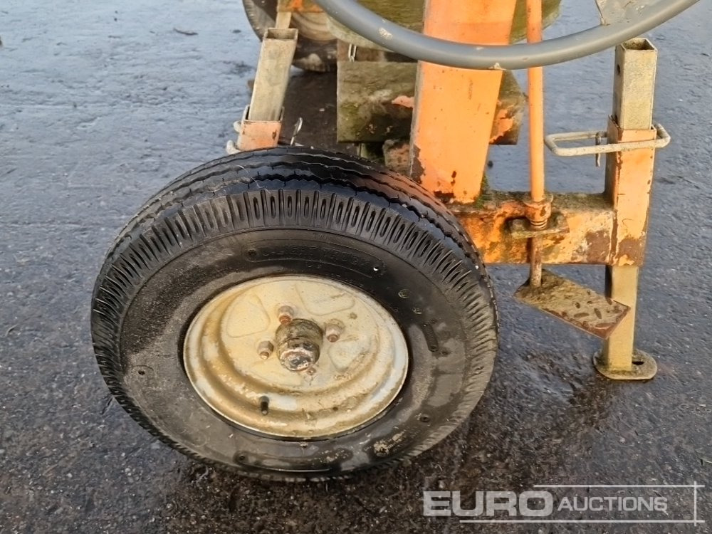 2010 Altrad Concrete Mixer, 350 Litre, Honda Engine - Бетономешалка: фото 5 2010 Altrad Concrete Mixer, 350 Litre, Honda Engine - Бетономешалка: фото 5