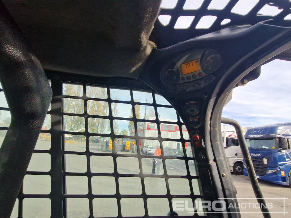 Мини-погрузчик с бортовым поворотом 2014 Bobcat T650: фото 22