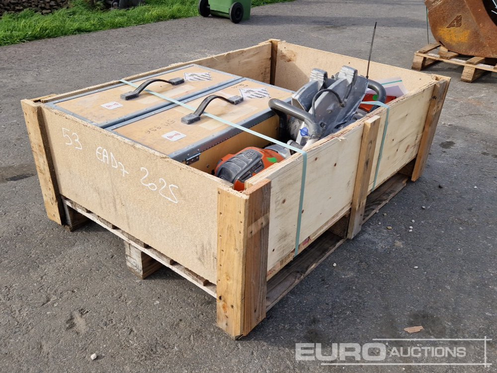 Pallet of Husqvarna Quick Cut Saws, Battery Power Kit - Асфальтоукладочная техника: фото 3 Pallet of Husqvarna Quick Cut Saws, Battery Power Kit - Асфальтоукладочная техника: фото 3