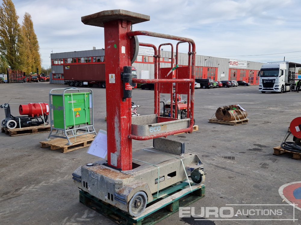 Power Tower Vertical Mast Lift - Вертикальный мачтовый подъемник: фото 1 Power Tower Vertical Mast Lift - Вертикальный мачтовый подъемник: фото 1