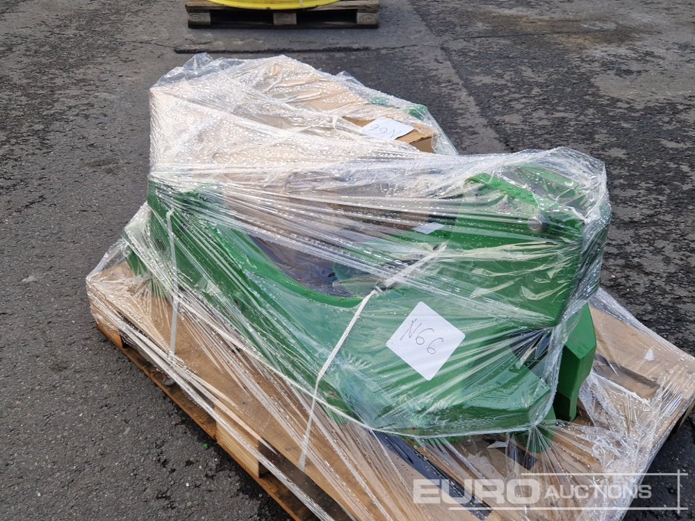 John Deere Front Loader Adaption Kit for 4 Cylinder Machines incl. Brackets, Hydraulic Hoses, SCV Valves, Loader Joystick to suit 6110R-6135R, 6110M-6145M - Сельскохозяйственная техника: фото 4 John Deere Front Loader Adaption Kit for 4 Cylinder Machines incl. Brackets, Hydraulic Hoses, SCV Valves, Loader Joystick to suit 6110R-6135R, 6110M-6145M - Сельскохозяйственная техника: фото 4