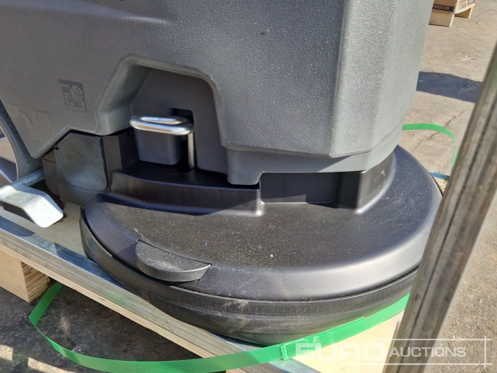 Unused Daewoo DAFL50 Walk Behind Scrubber Dryer - Строительное оборудование: фото 4 Unused Daewoo DAFL50 Walk Behind Scrubber Dryer - Строительное оборудование: фото 4