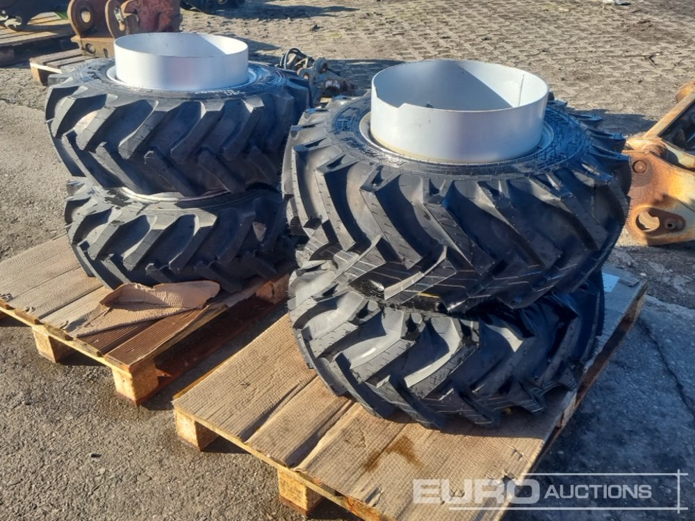 Unused Mitas 10.0/75-15.3 Tyre & Rim (2 of), BKT 10.0/75-15.3 Tyre & Rim (2 of) - Шина: фото 1 Unused Mitas 10.0/75-15.3 Tyre & Rim (2 of), BKT 10.0/75-15.3 Tyre & Rim (2 of) - Шина: фото 1