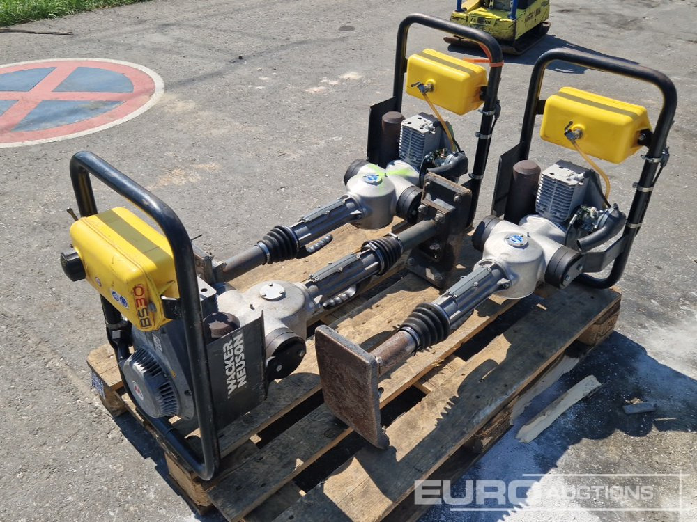 Wacker Neuson BS30 - Асфальтоукладочная техника: фото 1 Wacker Neuson BS30 - Асфальтоукладочная техника: фото 1