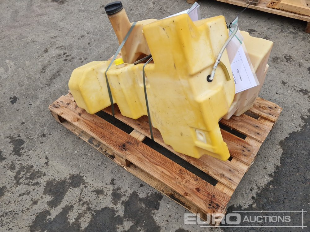 Hydraulic Tank to suit Volvo ECR50D (2 of) - Запчасти для Экскаваторов: фото 2 Hydraulic Tank to suit Volvo ECR50D (2 of) - Запчасти для Экскаваторов: фото 2