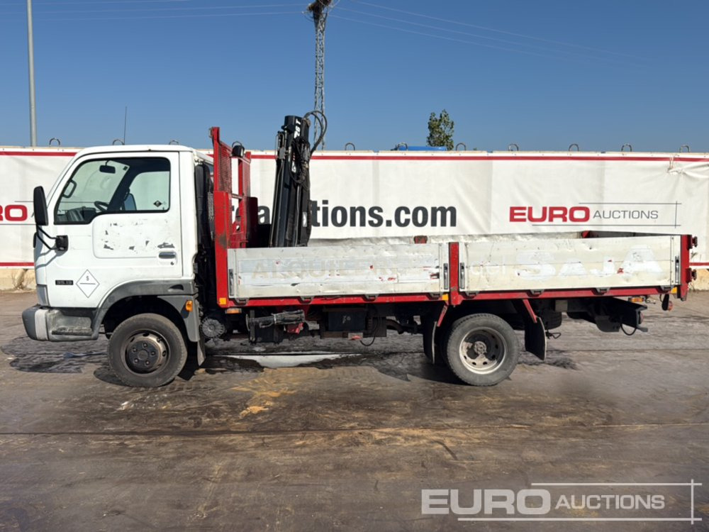 2004 Nissan Cabstar - Грузовик бортовой/ Платформа: фото 2 2004 Nissan Cabstar - Грузовик бортовой/ Платформа: фото 2