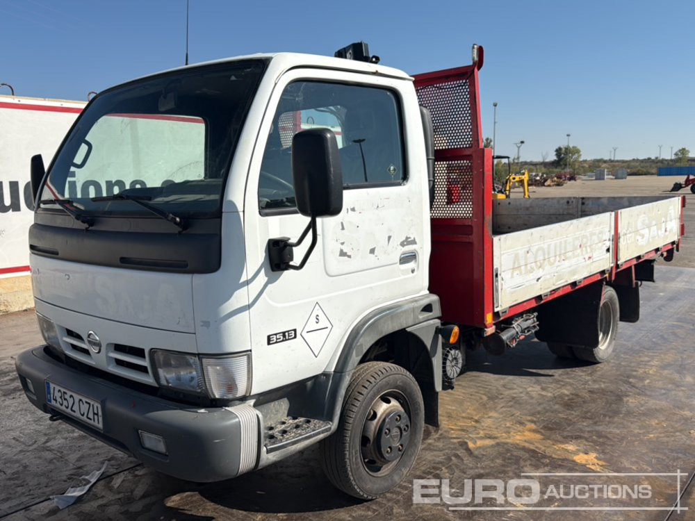2004 Nissan Cabstar - Грузовик бортовой/ Платформа: фото 1 2004 Nissan Cabstar - Грузовик бортовой/ Платформа: фото 1