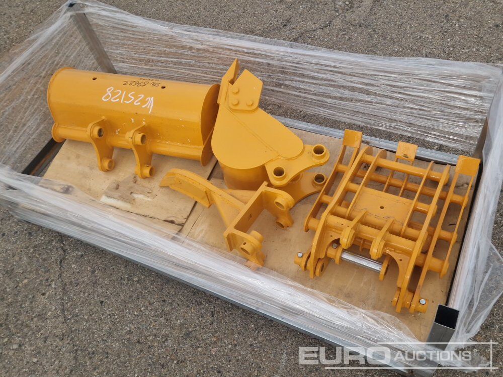 Set of Bucket, Ripper, Rake, Diggin Bucket - Строительное оборудование: фото 1 Set of Bucket, Ripper, Rake, Diggin Bucket - Строительное оборудование: фото 1